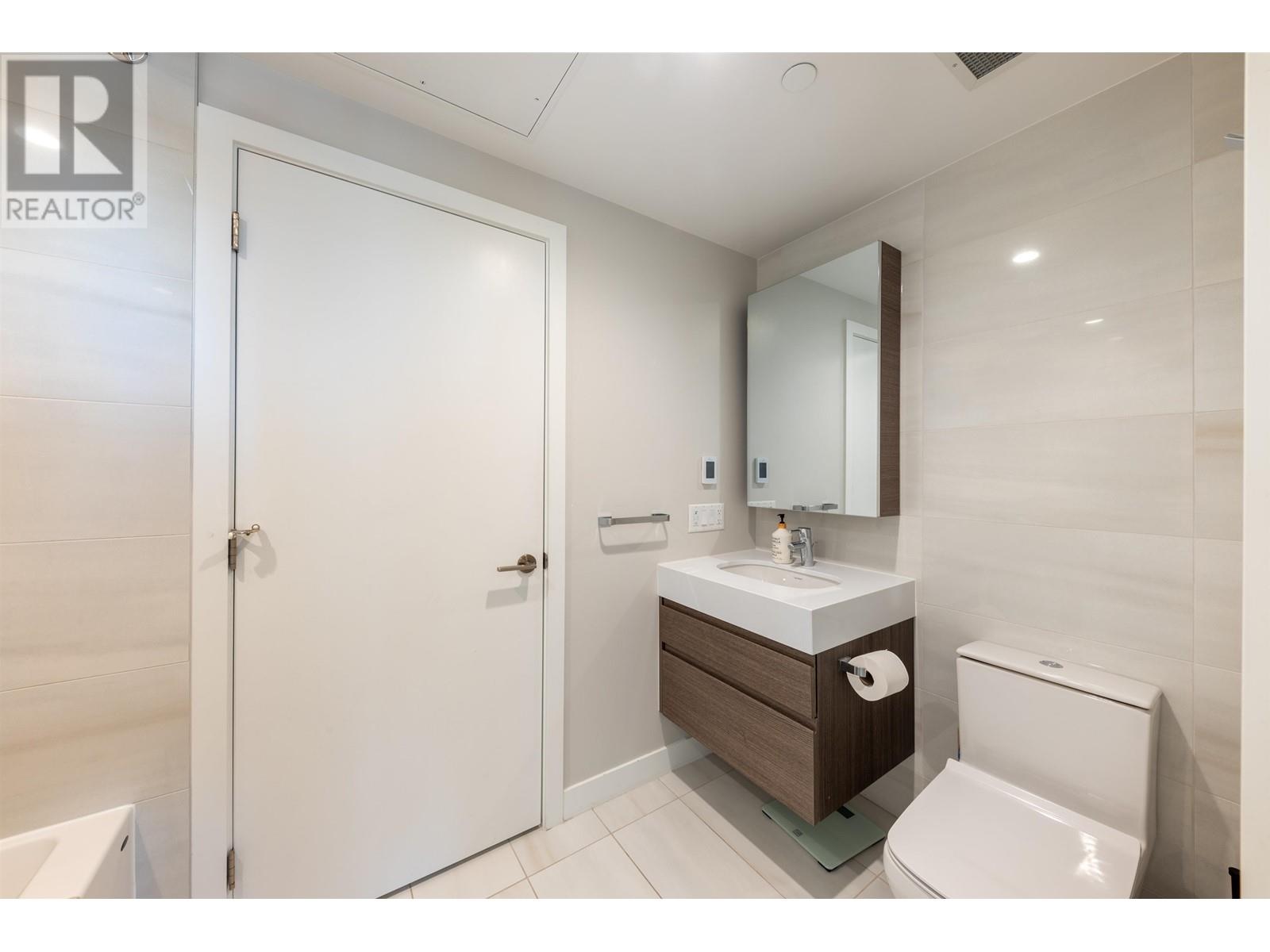 Listing Picture 15 of 18 : 510 6463 SILVER AVENUE, Burnaby / 本拿比 - 魯藝地產 Yvonne Lu Group - MLS Medallion Club Member