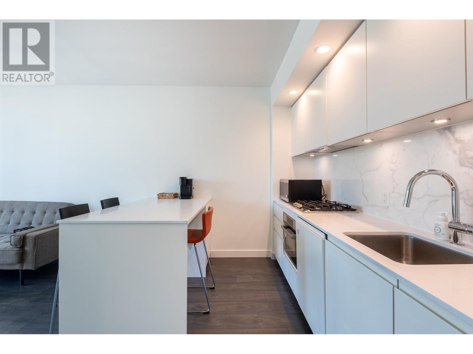 Listing Picture 6 of 18 : 510 6463 SILVER AVENUE, Burnaby / 本拿比 - 魯藝地產 Yvonne Lu Group - MLS Medallion Club Member