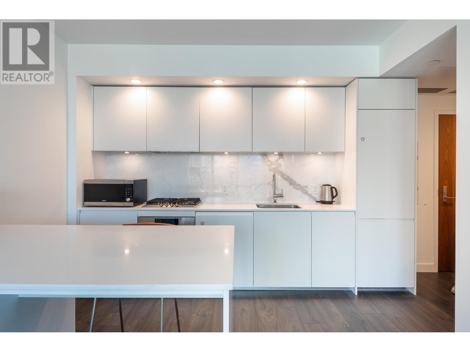 Listing Picture 5 of 18 : 510 6463 SILVER AVENUE, Burnaby / 本拿比 - 魯藝地產 Yvonne Lu Group - MLS Medallion Club Member