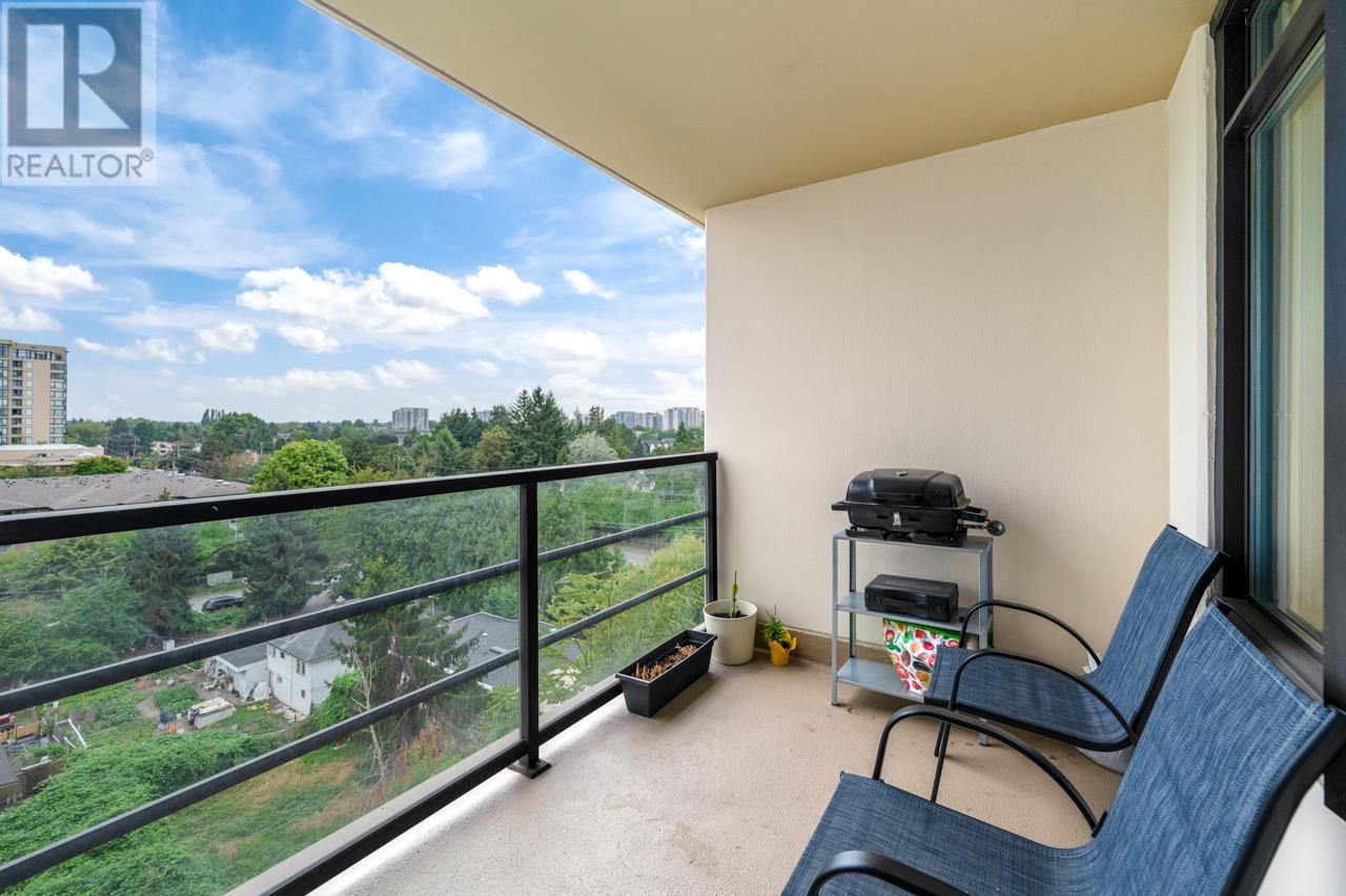 Listing Picture 16 of 29 : 917 9171 FERNDALE ROAD, Richmond / 烈治文 - 魯藝地產 Yvonne Lu Group - MLS Medallion Club Member