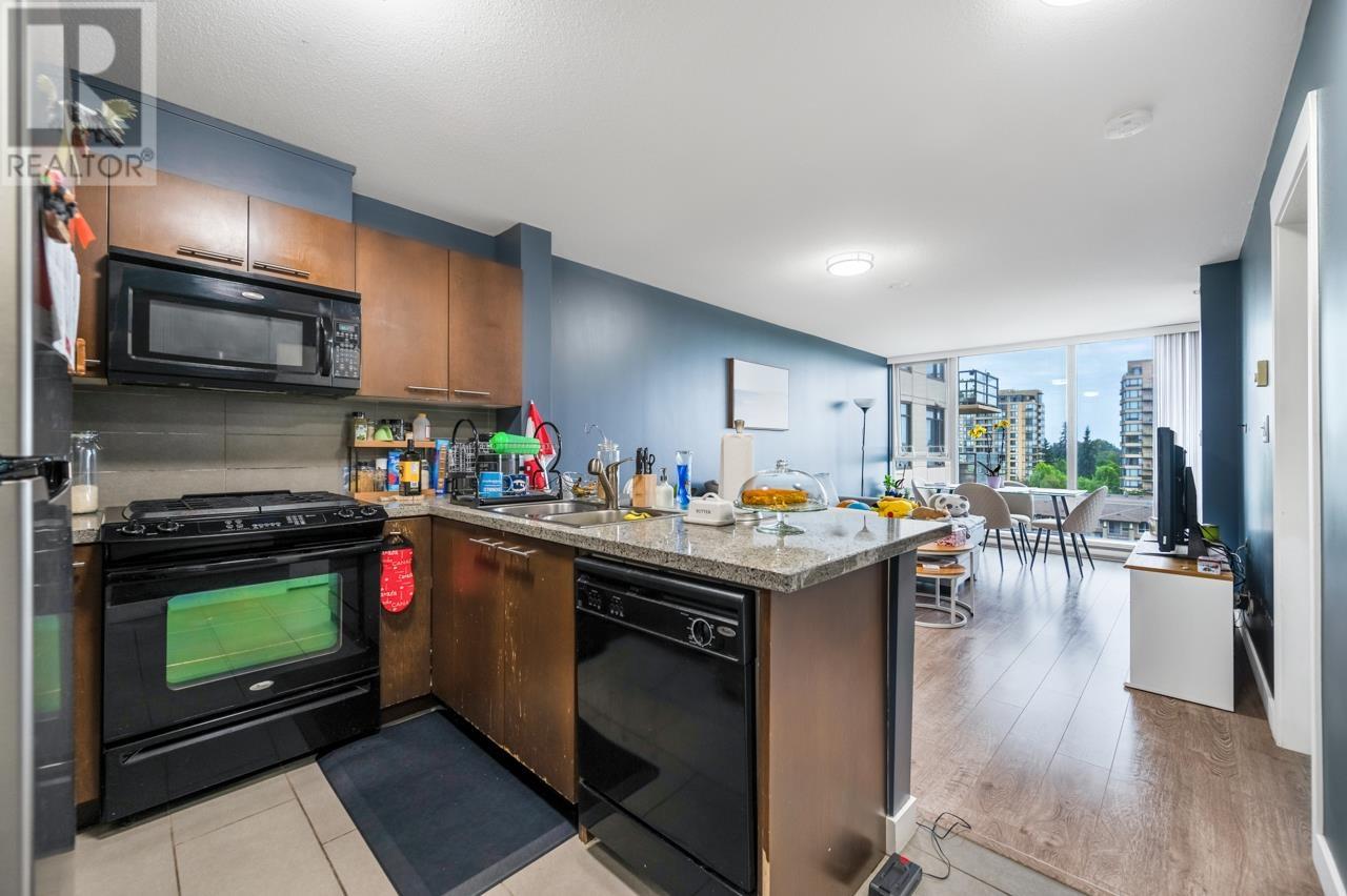 Listing Picture 22 of 29 : 917 9171 FERNDALE ROAD, Richmond / 烈治文 - 魯藝地產 Yvonne Lu Group - MLS Medallion Club Member