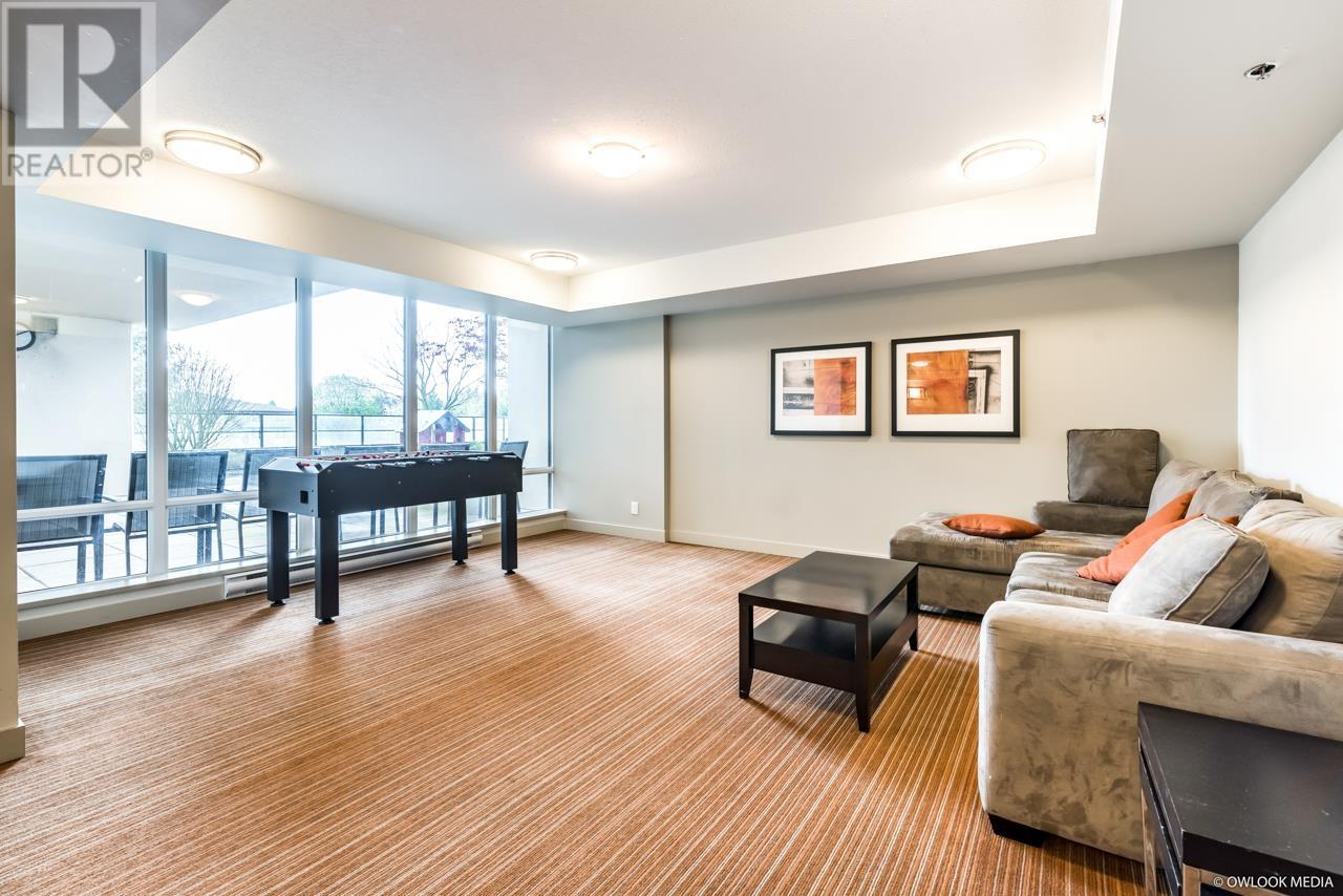 Listing Picture 6 of 29 : 917 9171 FERNDALE ROAD, Richmond / 烈治文 - 魯藝地產 Yvonne Lu Group - MLS Medallion Club Member