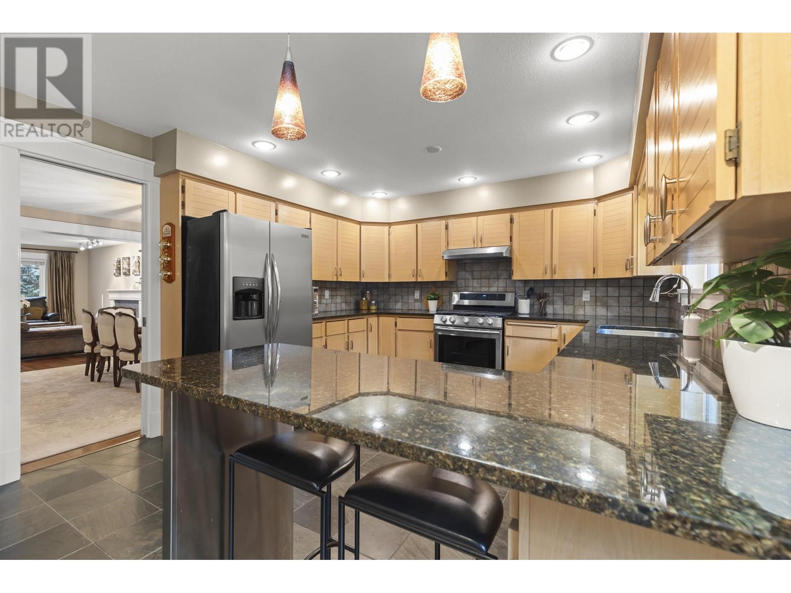 Listing Picture 14 of 40 : 1845 W 62 AVENUE, Vancouver / 溫哥華 - 魯藝地產 Yvonne Lu Group - MLS Medallion Club Member