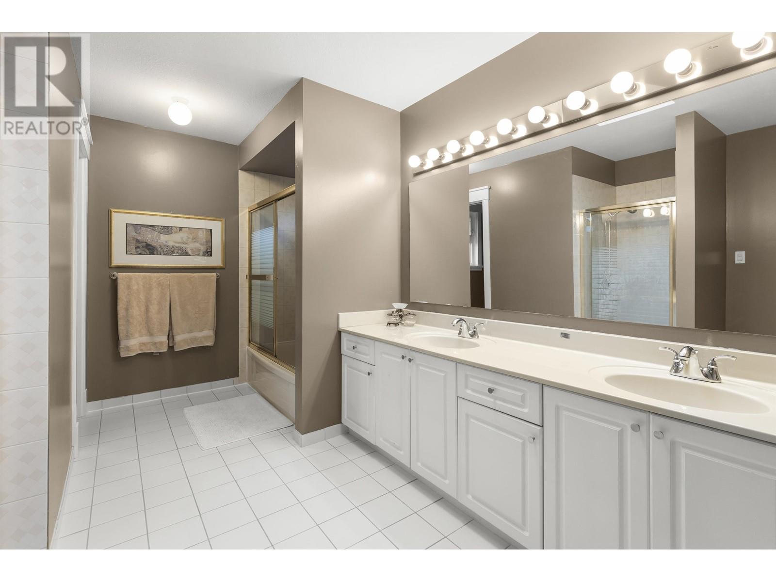 Listing Picture 32 of 40 : 1845 W 62 AVENUE, Vancouver / 溫哥華 - 魯藝地產 Yvonne Lu Group - MLS Medallion Club Member