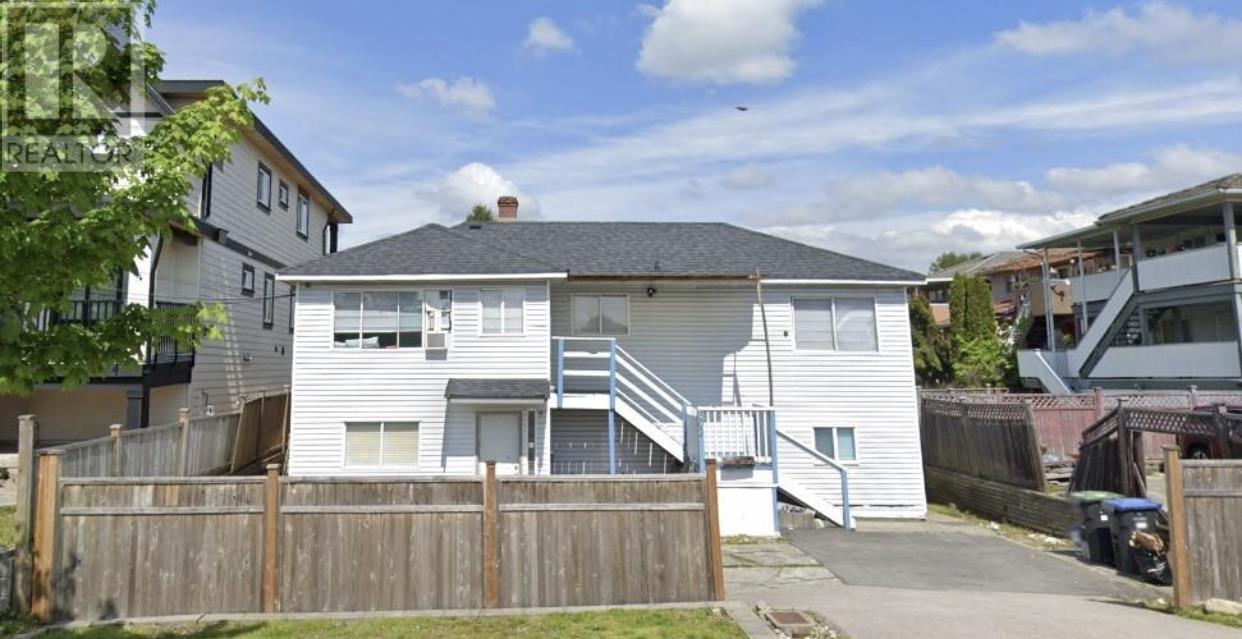 803 Ewen Avenue, New Westminster, British Columbia  V3M 5C6 - Photo 1 - R2959218