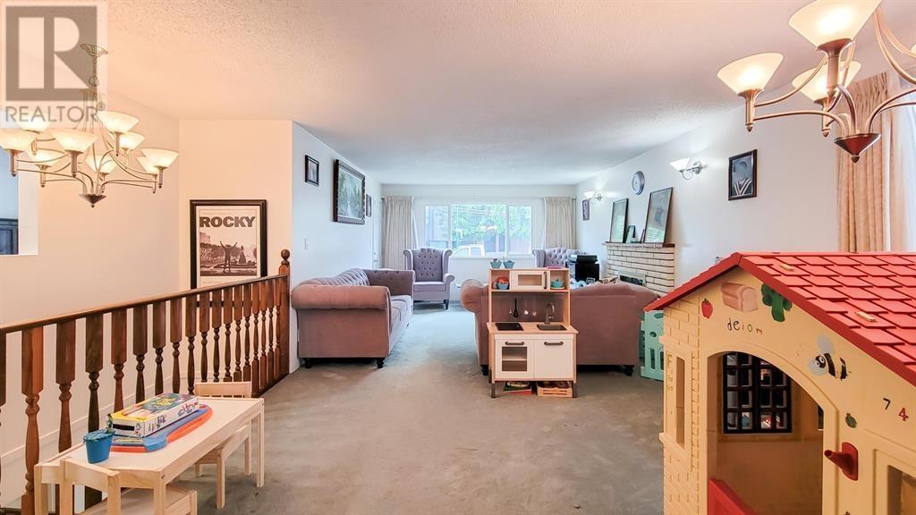 Property at 5182 CLINTON STREET image 4