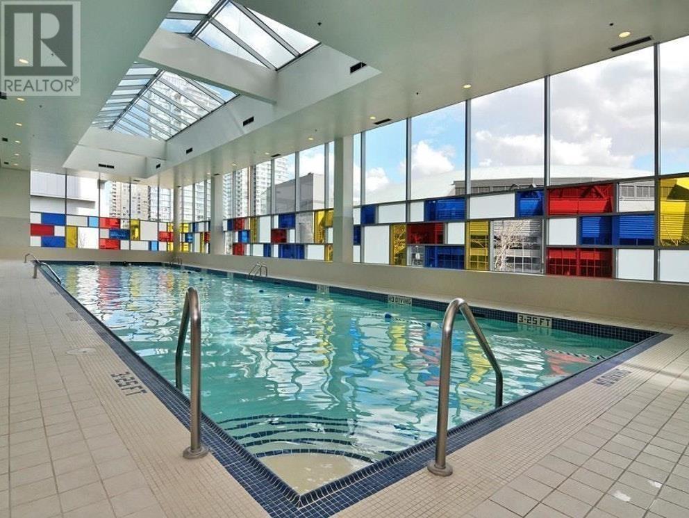 Listing Picture 14 of 22 : 2209 131 REGIMENT SQUARE, Vancouver / 溫哥華 - 魯藝地產 Yvonne Lu Group - MLS Medallion Club Member