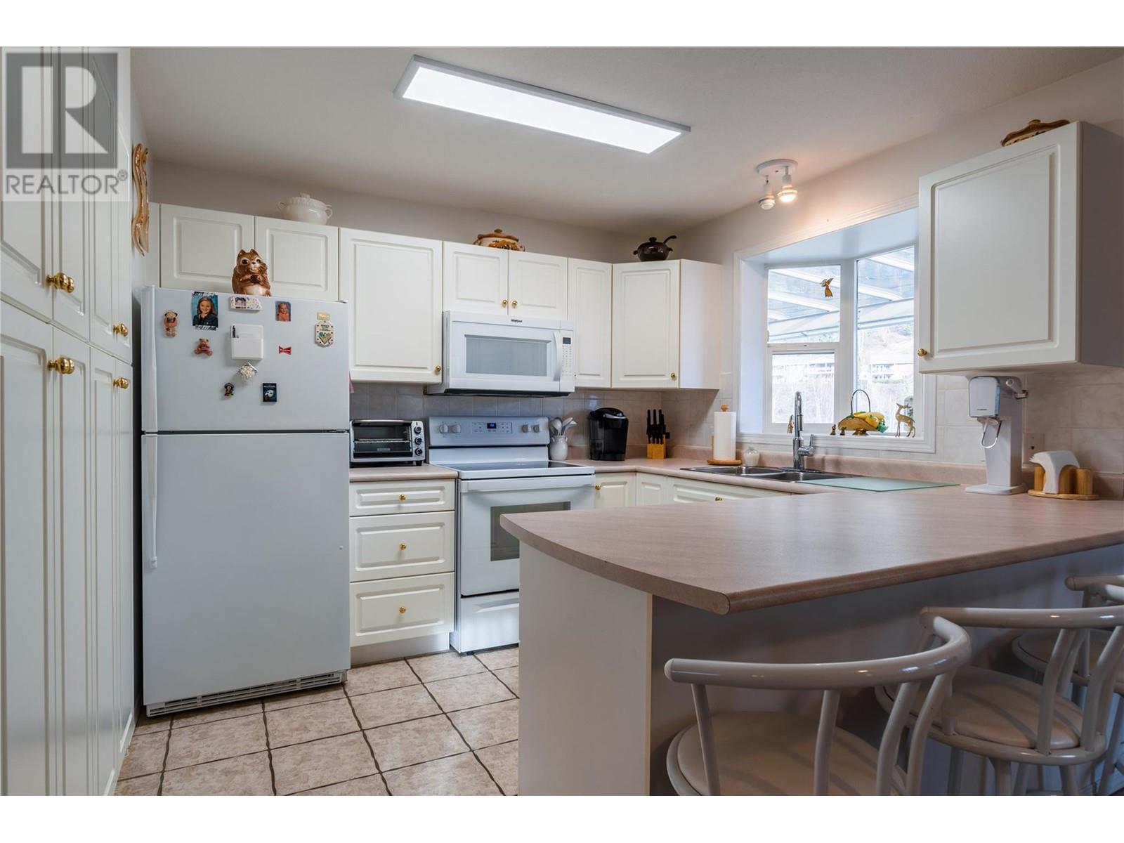 Property at 7600 Crema Drive image 3
