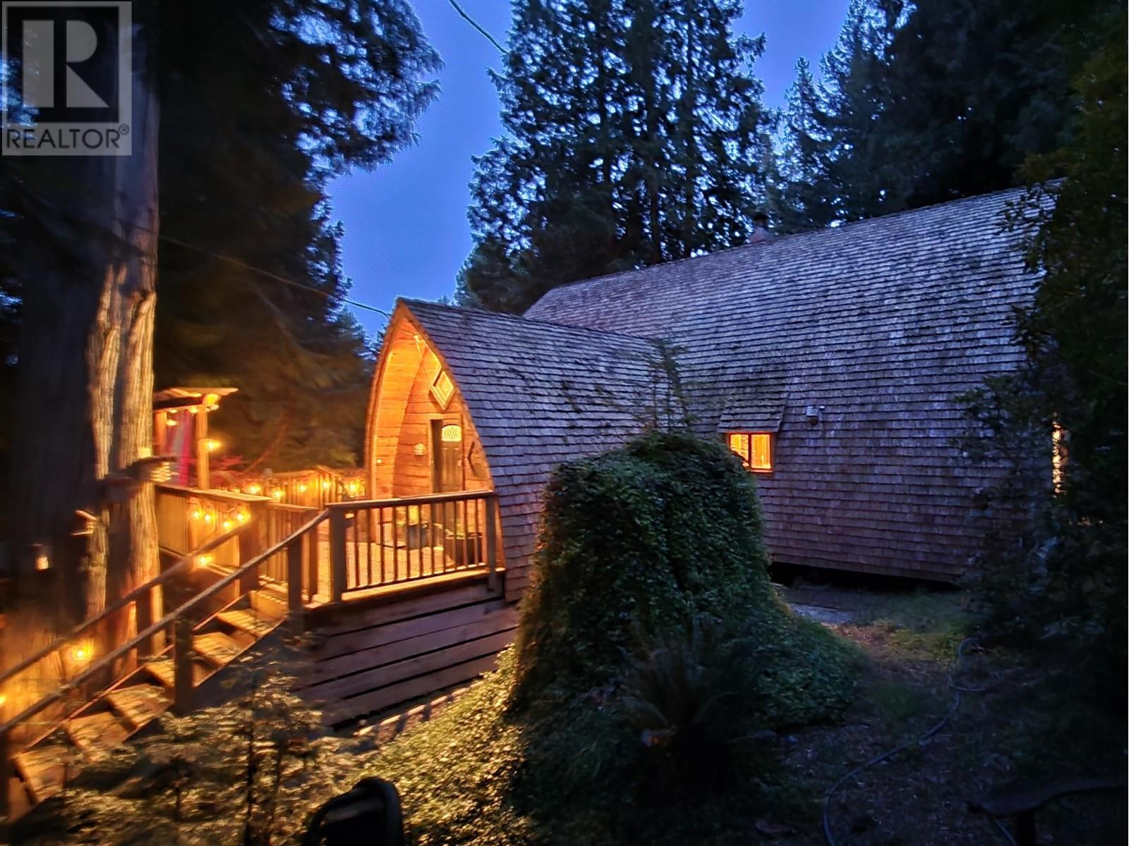 400 OAK AVENUE, keats island, British Columbia V0N1V0
