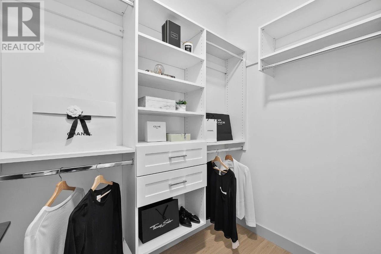 Listing Picture 18 of 29 : 14 10233 NO.2 ROAD, Richmond / 烈治文 - 魯藝地產 Yvonne Lu Group - MLS Medallion Club Member