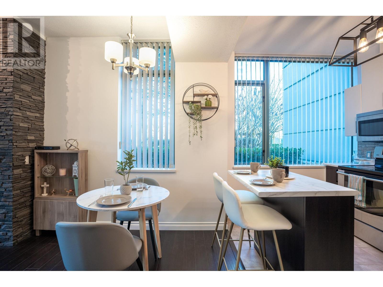 Listing Picture 6 of 20 : 103 6611 SOUTHOAKS COURT, Burnaby / 本拿比 - 魯藝地產 Yvonne Lu Group - MLS Medallion Club Member