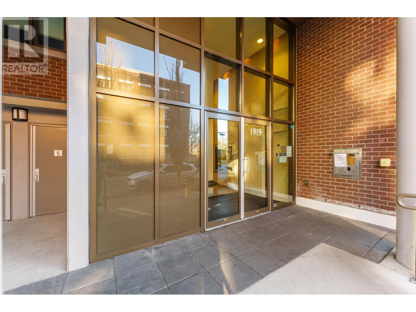 Listing Picture 18 of 30 : 709 1919 WYLIE STREET, Vancouver / 溫哥華 - 魯藝地產 Yvonne Lu Group - MLS Medallion Club Member