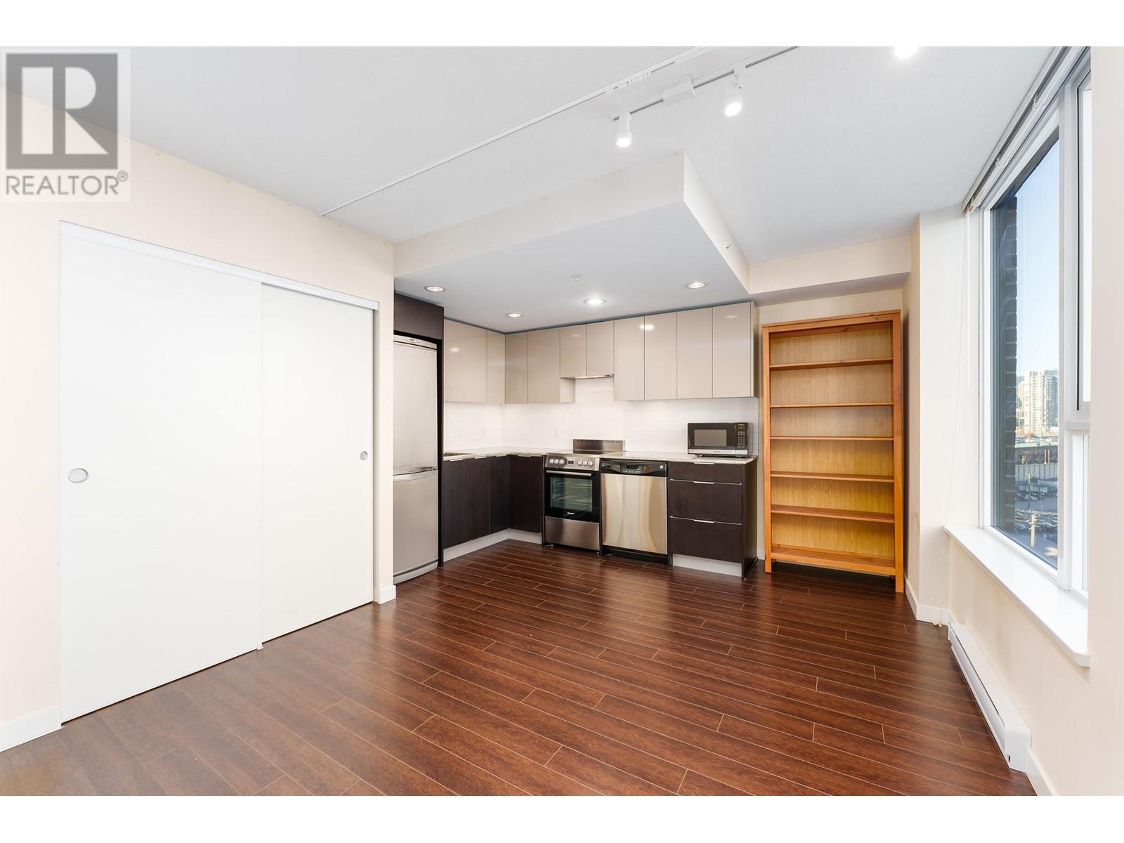 Listing Picture 5 of 30 : 709 1919 WYLIE STREET, Vancouver / 溫哥華 - 魯藝地產 Yvonne Lu Group - MLS Medallion Club Member