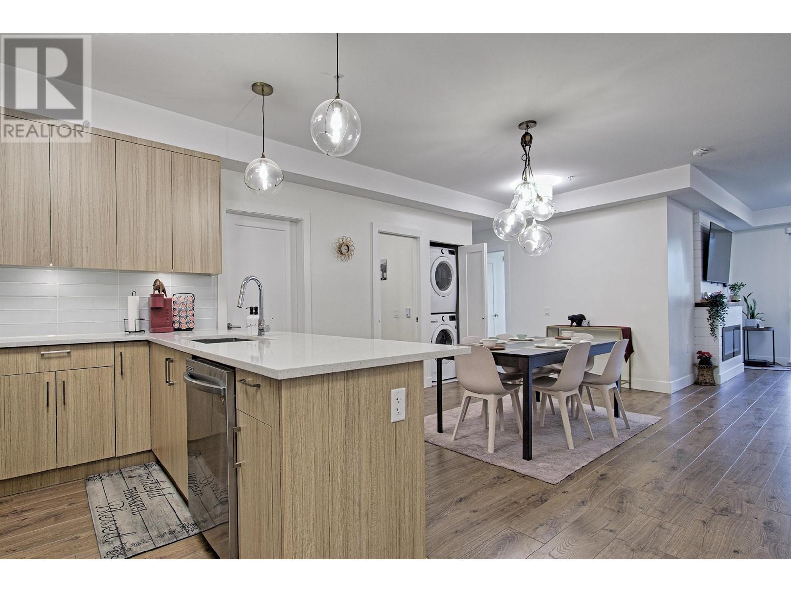 303 12460 191 Street, Pitt Meadows, British Columbia  V3Y 2J2 - Photo 4 - R2959325
