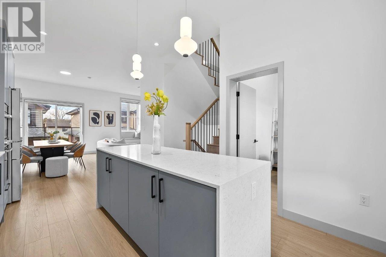 Listing Picture 6 of 28 : 18 10233 NO.2 ROAD, Richmond / 烈治文 - 魯藝地產 Yvonne Lu Group - MLS Medallion Club Member