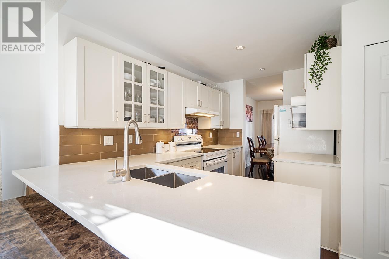 Listing Picture 16 of 27 : 33 7360 MINORU BOULEVARD, Richmond / 烈治文 - 魯藝地產 Yvonne Lu Group - MLS Medallion Club Member