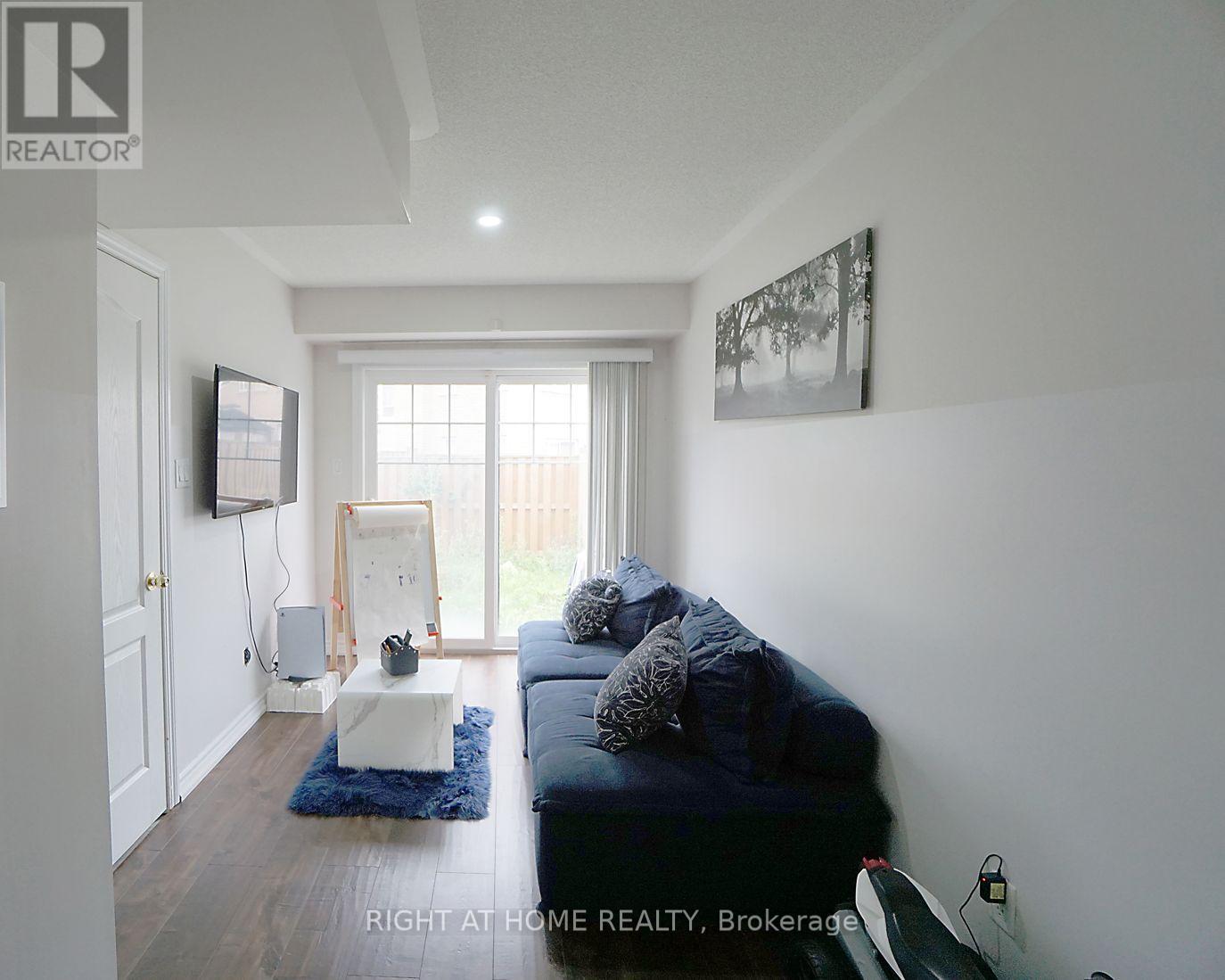 Property at 15 MAGDALENE CRESCENT image 5