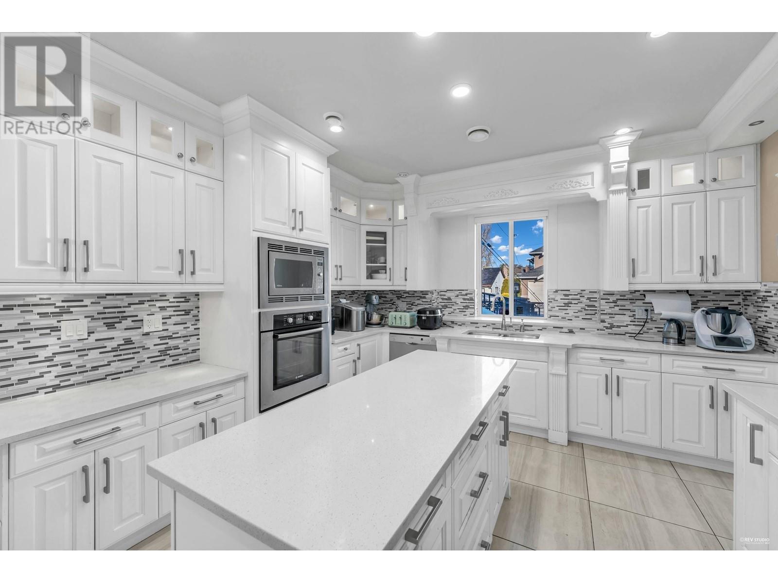 Listing Picture 11 of 35 : 5900 FRANCIS ROAD, Richmond / 烈治文 - 魯藝地產 Yvonne Lu Group - MLS Medallion Club Member