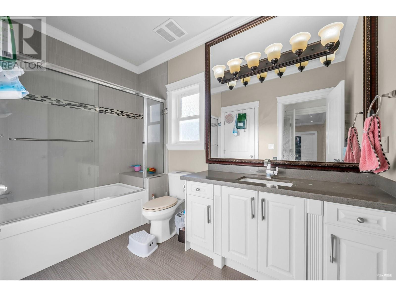 Listing Picture 29 of 35 : 5900 FRANCIS ROAD, Richmond / 烈治文 - 魯藝地產 Yvonne Lu Group - MLS Medallion Club Member