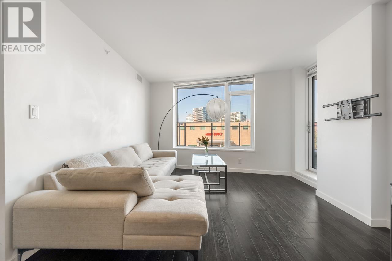 Listing Picture 23 of 33 : 310 7688 ALDERBRIDGE WAY, Richmond / 烈治文 - 魯藝地產 Yvonne Lu Group - MLS Medallion Club Member