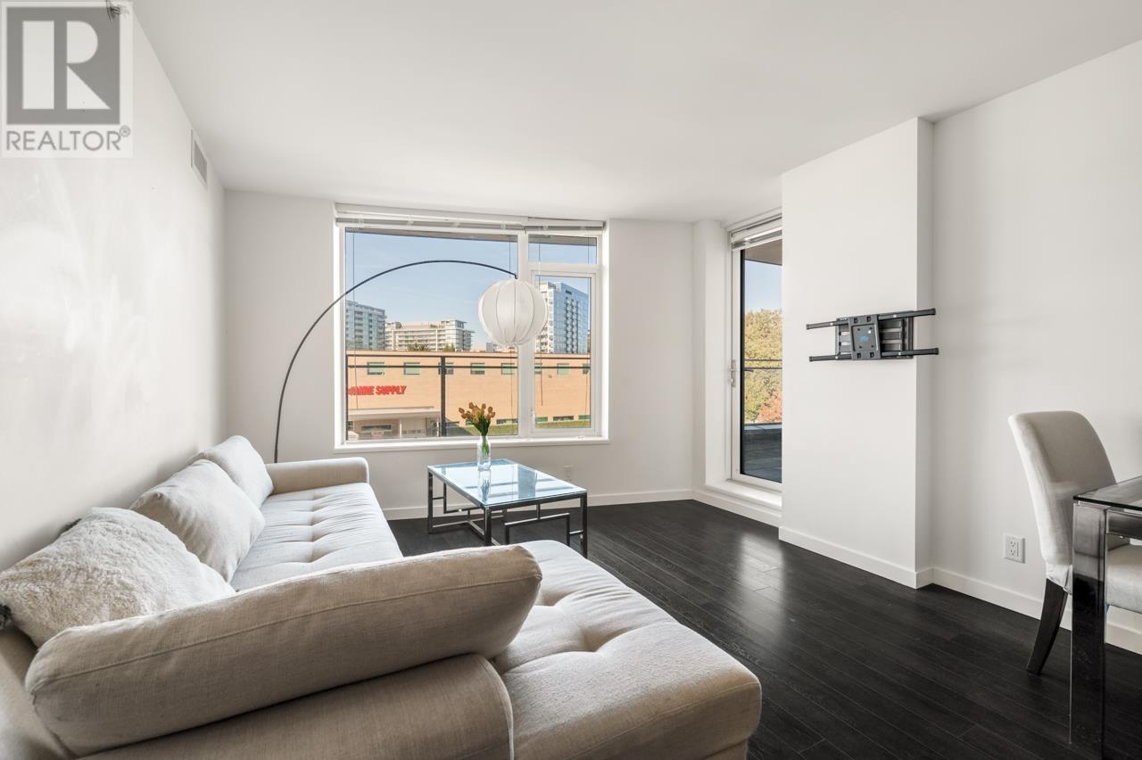 Listing Picture 24 of 33 : 310 7688 ALDERBRIDGE WAY, Richmond / 烈治文 - 魯藝地產 Yvonne Lu Group - MLS Medallion Club Member