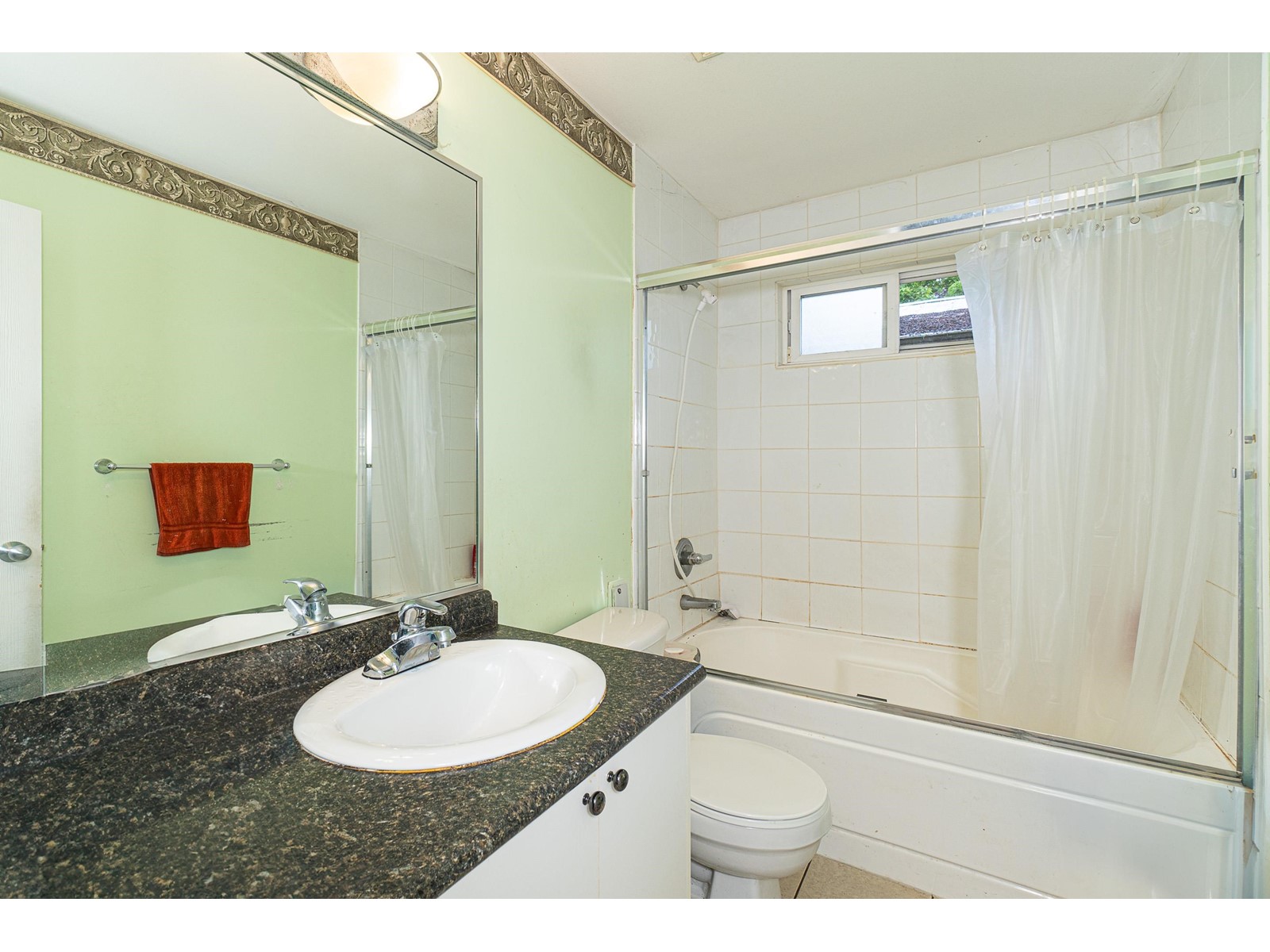 Property at 15688 88 AVENUE image 3