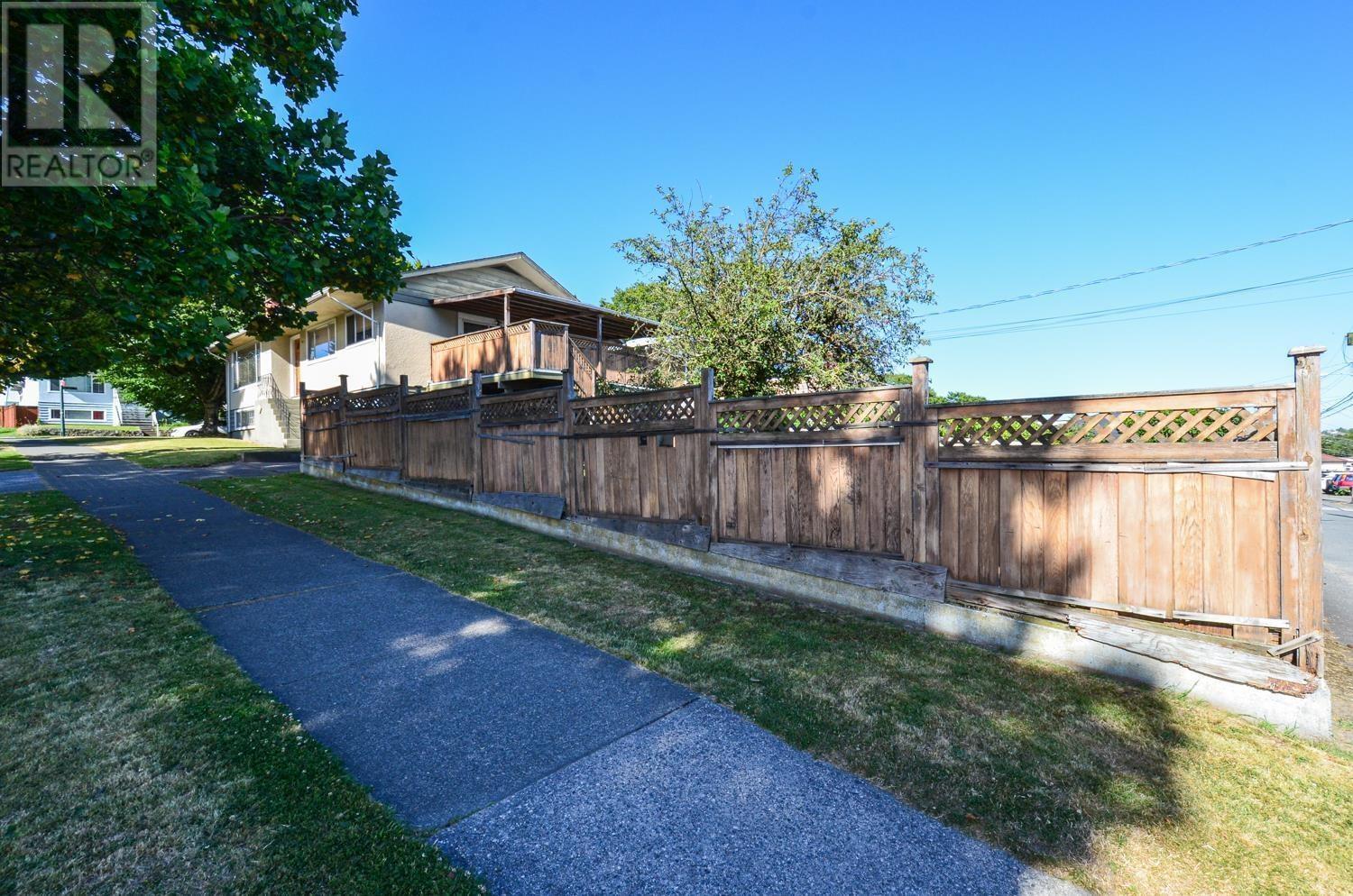 Listing Picture 31 of 32 : 7808 ROSS STREET, Vancouver / 溫哥華 - 魯藝地產 Yvonne Lu Group - MLS Medallion Club Member