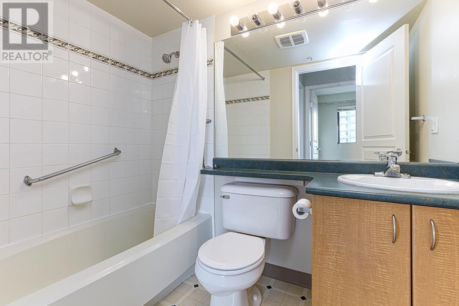 Listing Picture 20 of 25 : 617 3588 VANNESS AVENUE, Vancouver / 溫哥華 - 魯藝地產 Yvonne Lu Group - MLS Medallion Club Member