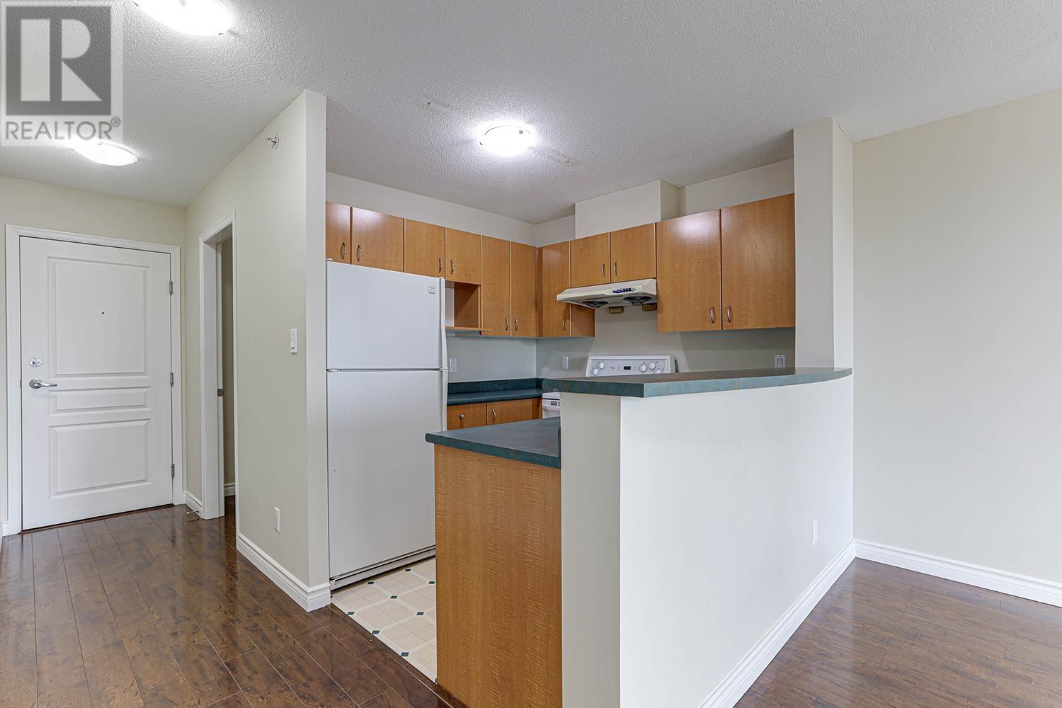 Listing Picture 9 of 25 : 617 3588 VANNESS AVENUE, Vancouver / 溫哥華 - 魯藝地產 Yvonne Lu Group - MLS Medallion Club Member