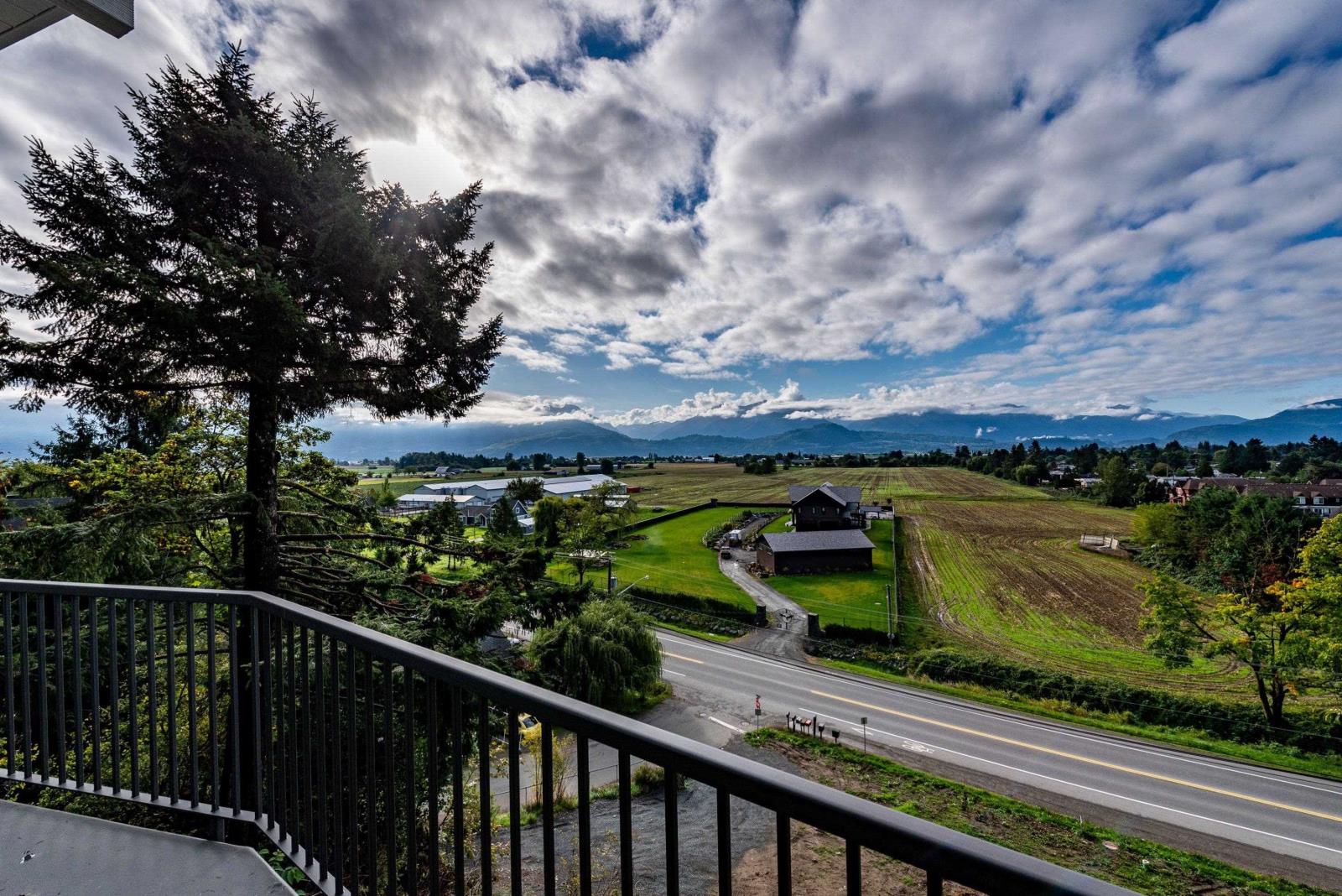 47005 Yale Road, Little Mountain, Chilliwack, British Columbia  V2P 2S6 - Photo 1 - R2954884