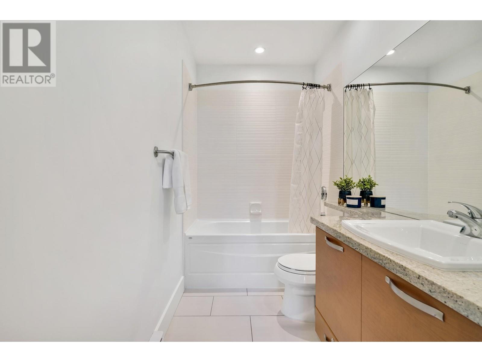Listing Picture 17 of 39 : 407 7428 BYRNEPARK WALK, Burnaby / 本拿比 - 魯藝地產 Yvonne Lu Group - MLS Medallion Club Member