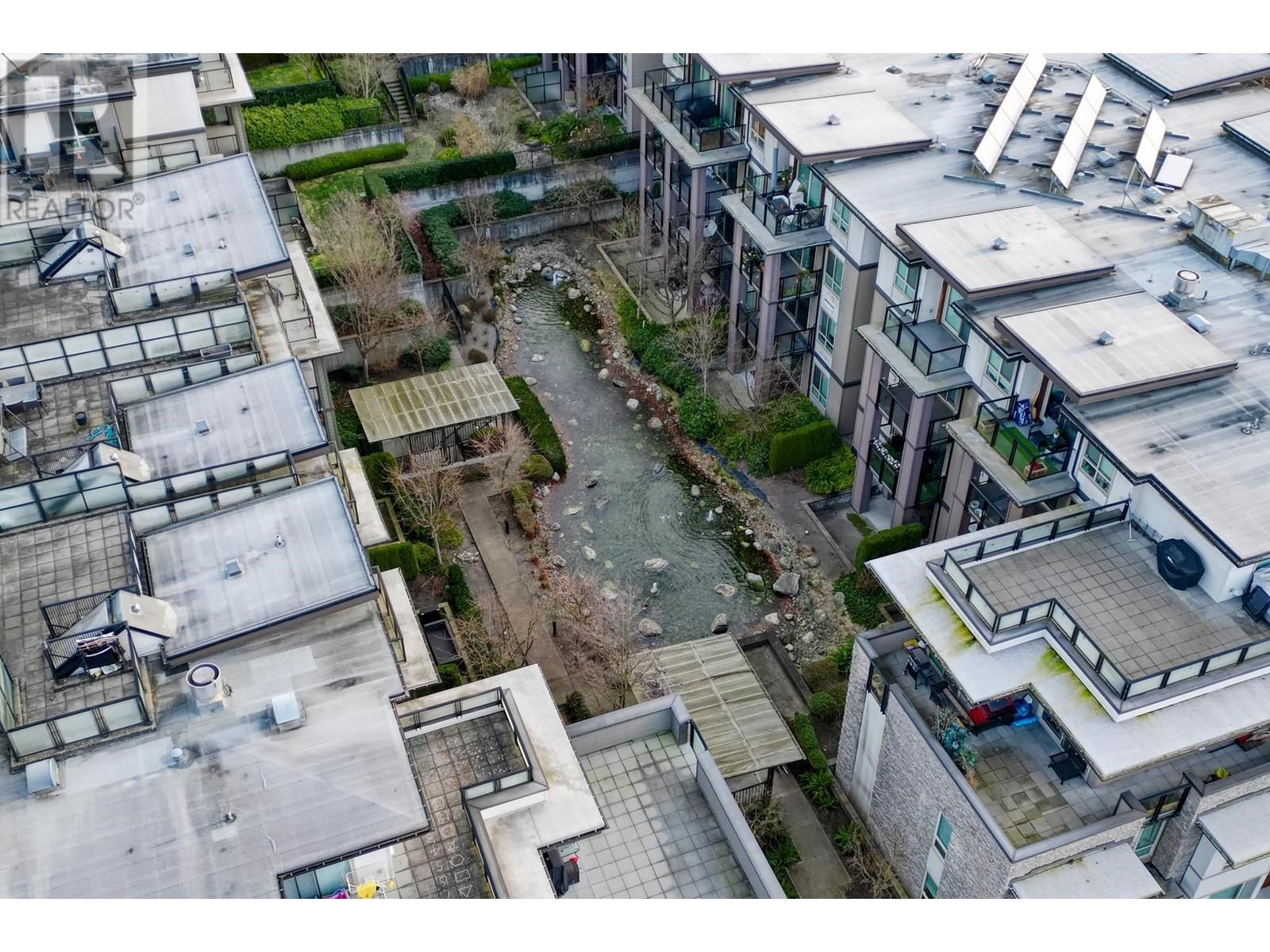 Listing Picture 27 of 39 : 407 7428 BYRNEPARK WALK, Burnaby / 本拿比 - 魯藝地產 Yvonne Lu Group - MLS Medallion Club Member