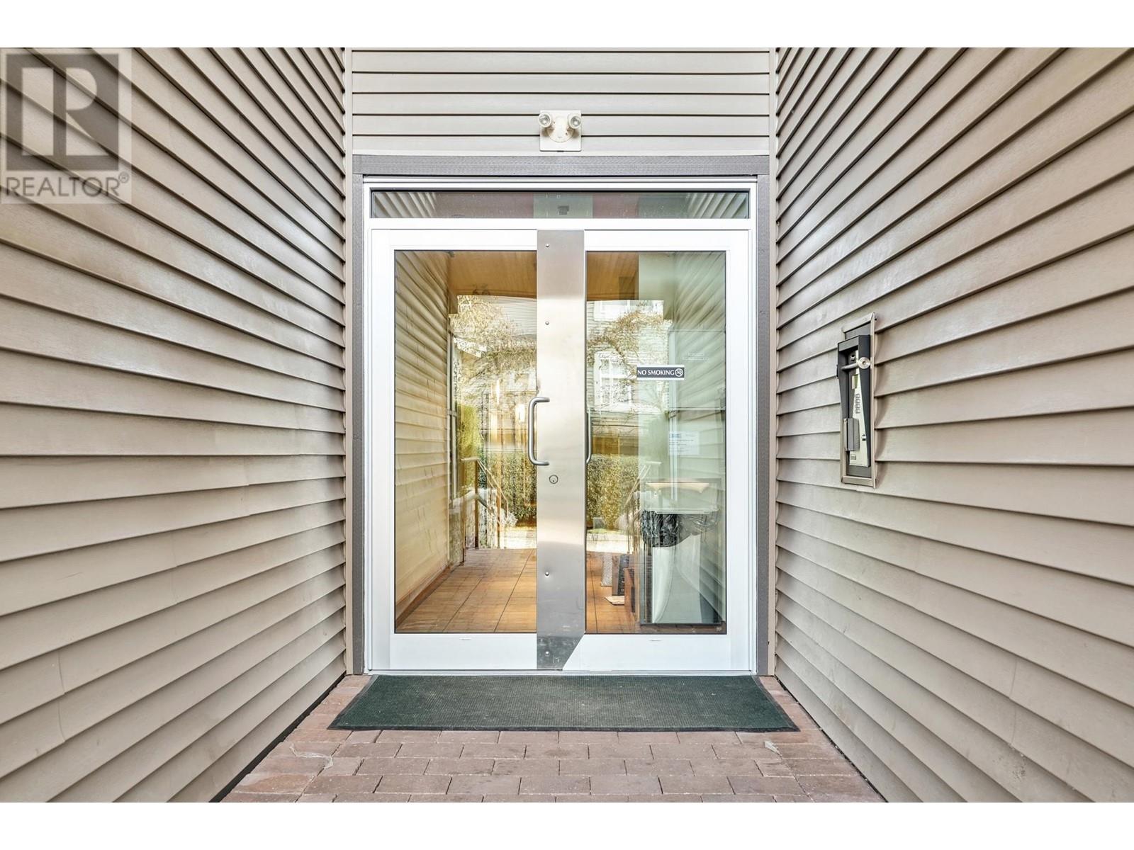 Listing Picture 26 of 39 : 407 7428 BYRNEPARK WALK, Burnaby / 本拿比 - 魯藝地產 Yvonne Lu Group - MLS Medallion Club Member