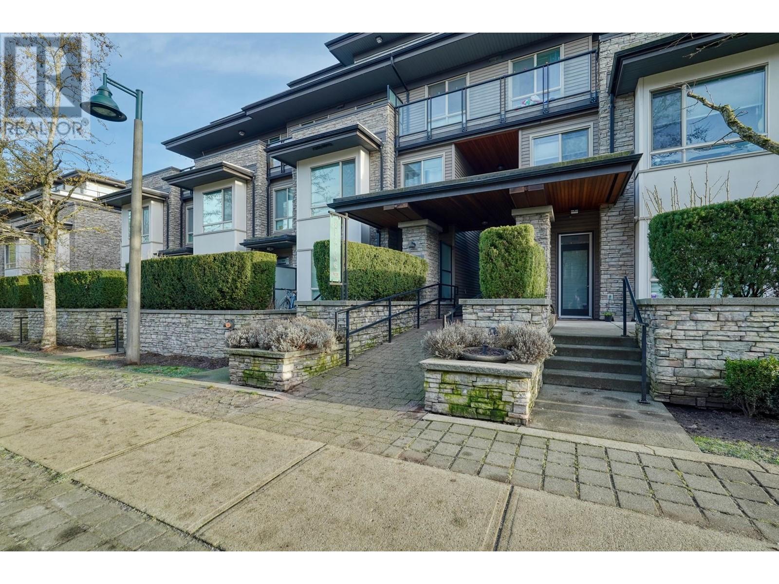 Listing Picture 25 of 39 : 407 7428 BYRNEPARK WALK, Burnaby / 本拿比 - 魯藝地產 Yvonne Lu Group - MLS Medallion Club Member