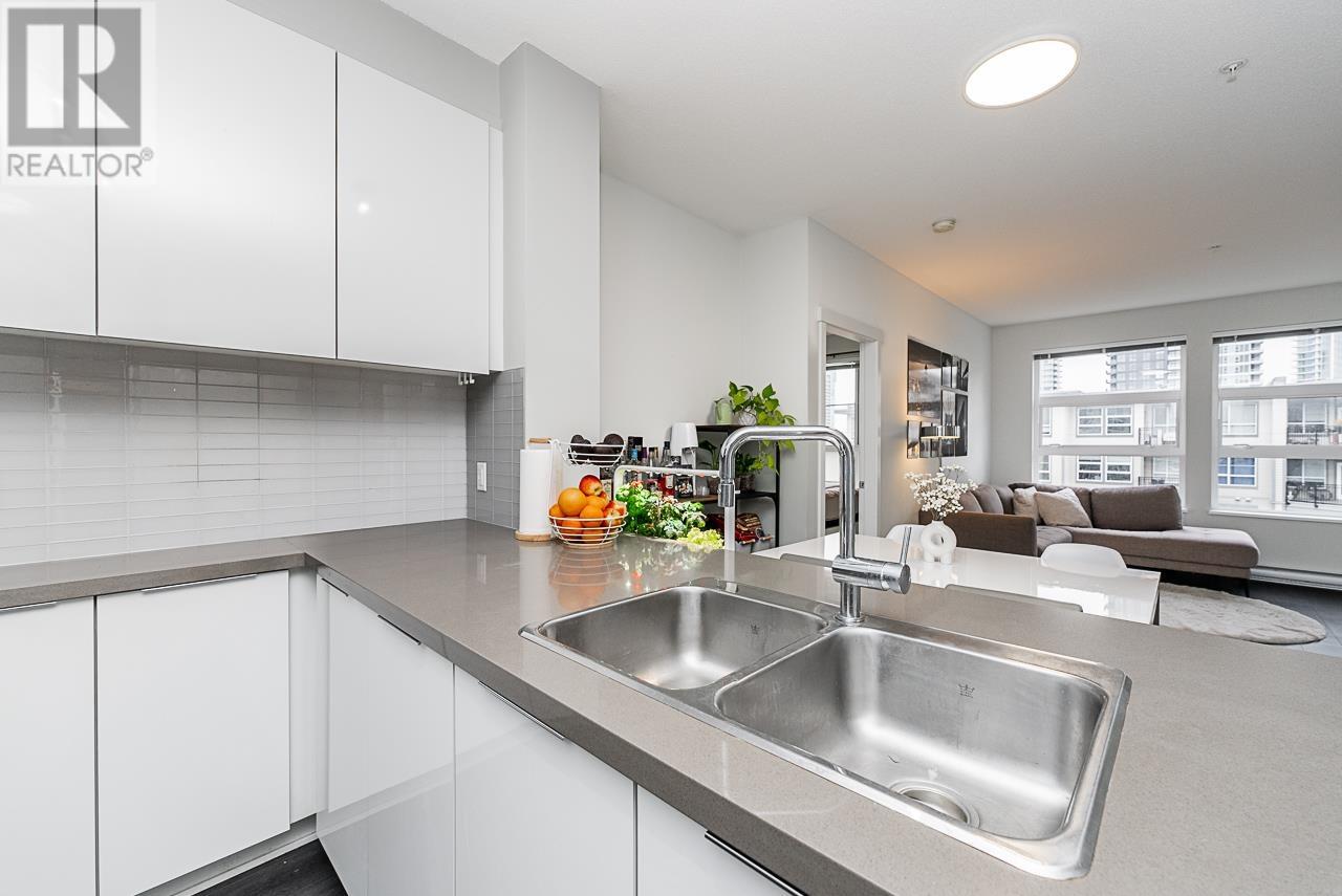 403 609 Cottonwood Avenue, Coquitlam, British Columbia  V3J 0H2 - Photo 10 - R2958112