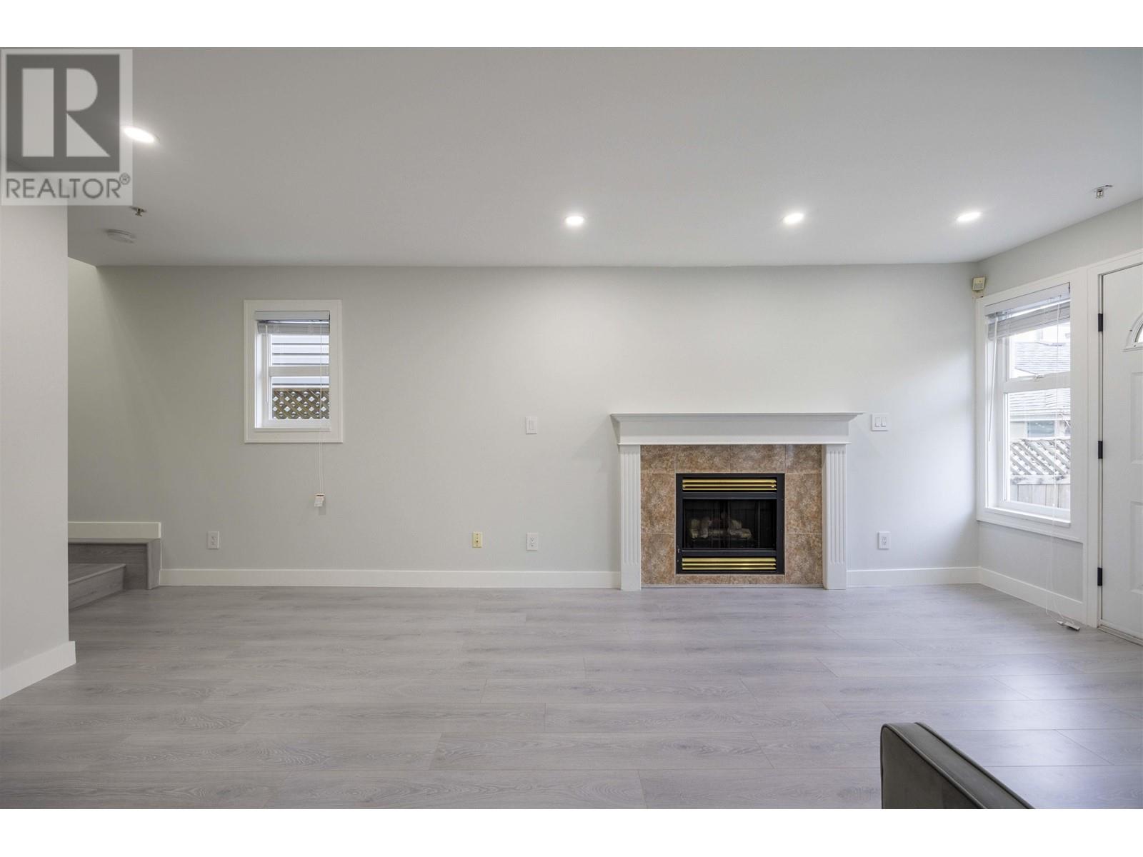 Listing Picture 5 of 33 : 1033 E 10TH AVENUE, Vancouver / 溫哥華 - 魯藝地產 Yvonne Lu Group - MLS Medallion Club Member