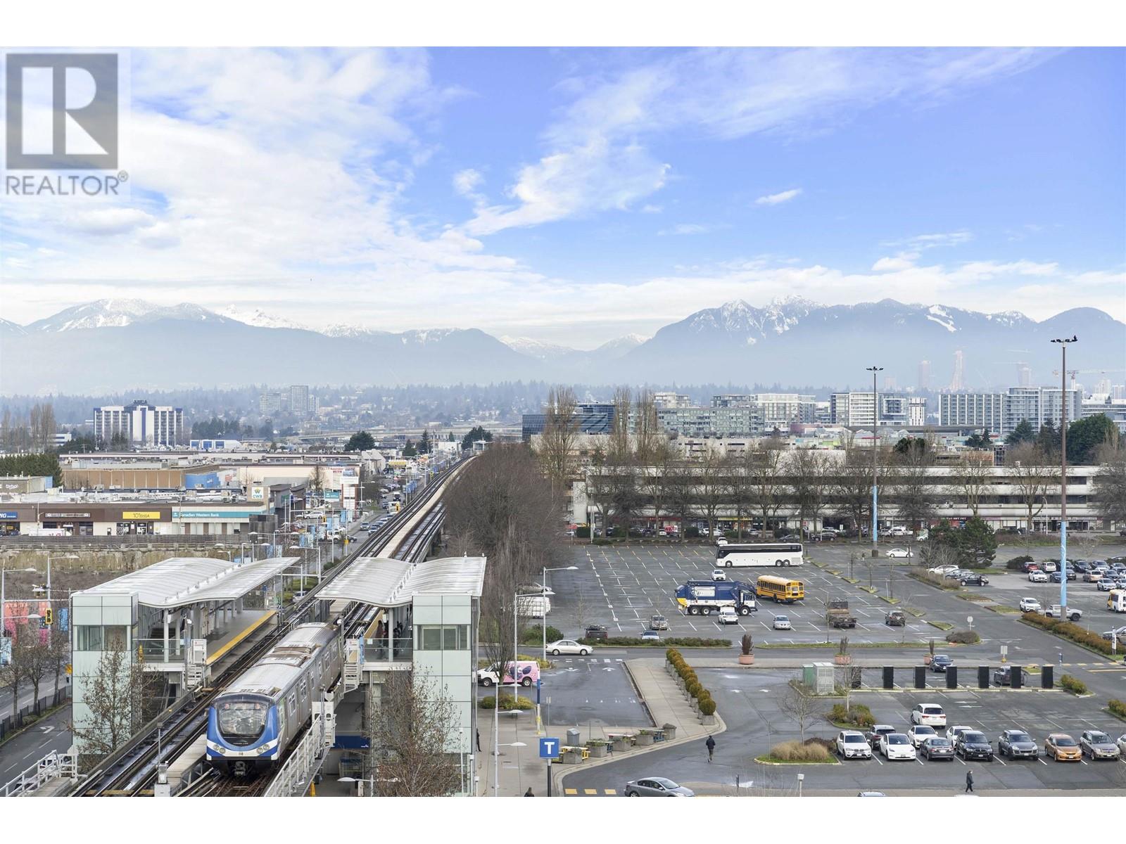 Listing Picture 5 of 30 : 909 5580 NO. 3 ROAD, Richmond / 烈治文 - 魯藝地產 Yvonne Lu Group - MLS Medallion Club Member