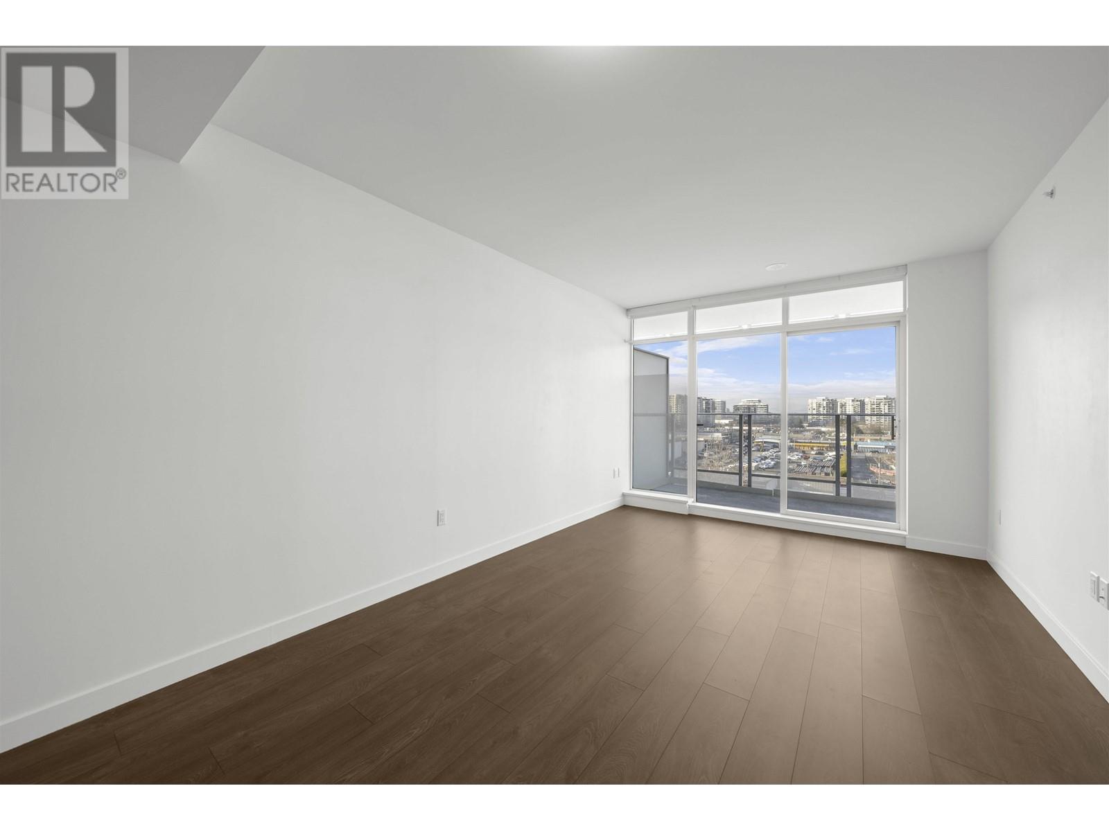 Listing Picture 2 of 30 : 909 5580 NO. 3 ROAD, Richmond / 烈治文 - 魯藝地產 Yvonne Lu Group - MLS Medallion Club Member