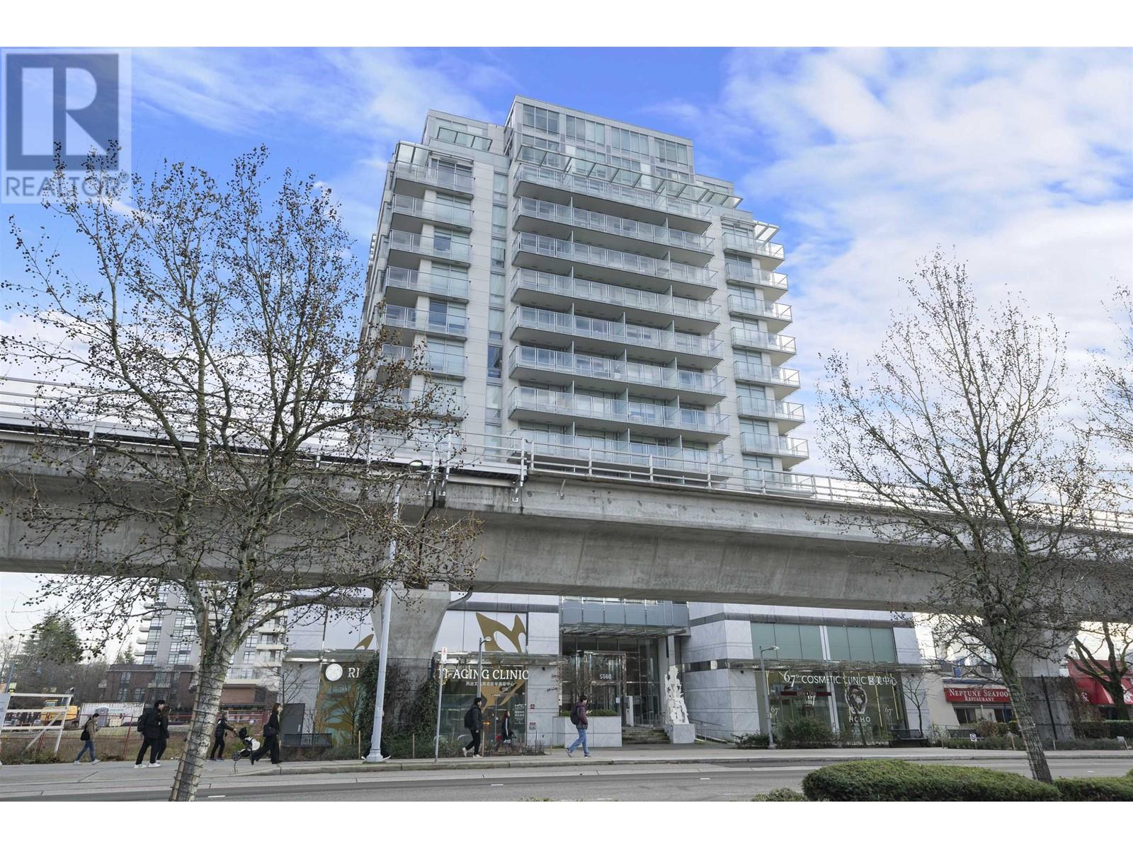 Listing Picture 22 of 30 : 909 5580 NO. 3 ROAD, Richmond / 烈治文 - 魯藝地產 Yvonne Lu Group - MLS Medallion Club Member