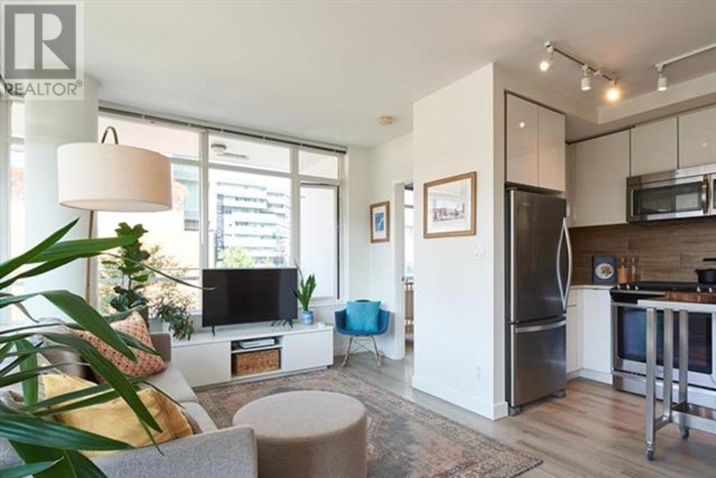 303 200 NELSON'S CRESCENT