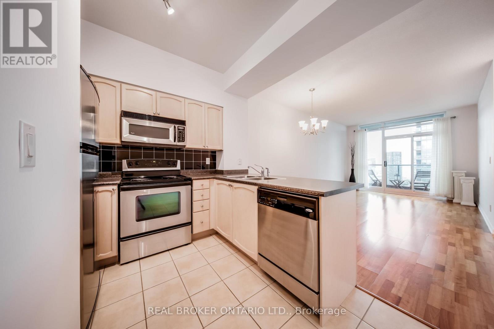 2706 - 219 Fort York Boulevard, Toronto, Ontario  M5V 1B1 - Photo 15 - C11936879