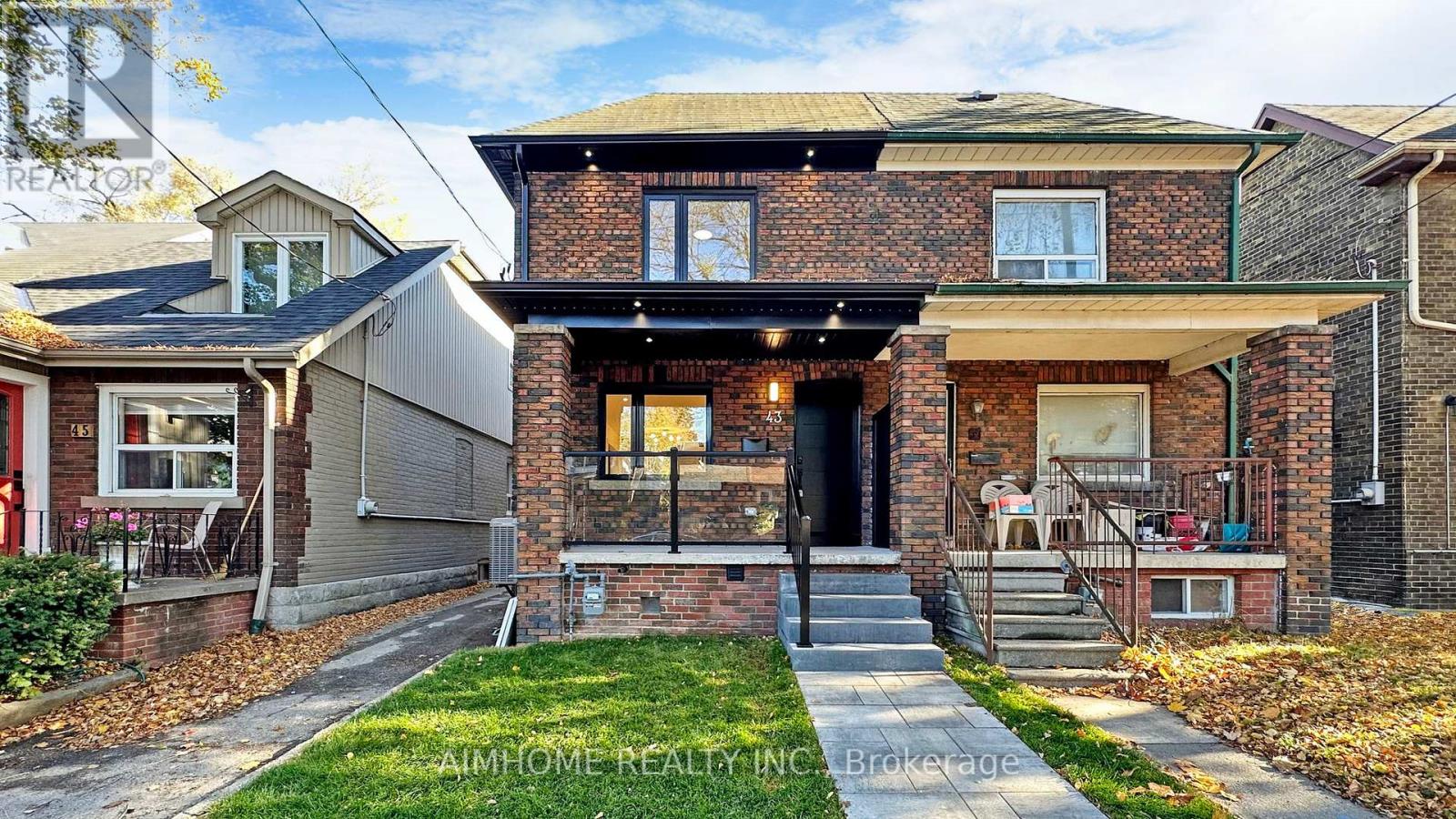 43 HIGHFIELD ROAD, Toronto, Ontario