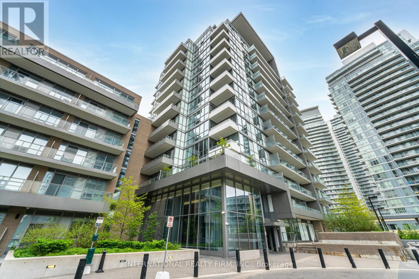 Property at 303 - 52 FOREST MANOR ROAD image 1