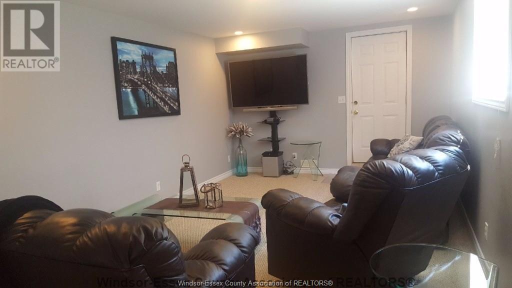 Property at 4160 ST. CLAIR AVENUE image 5