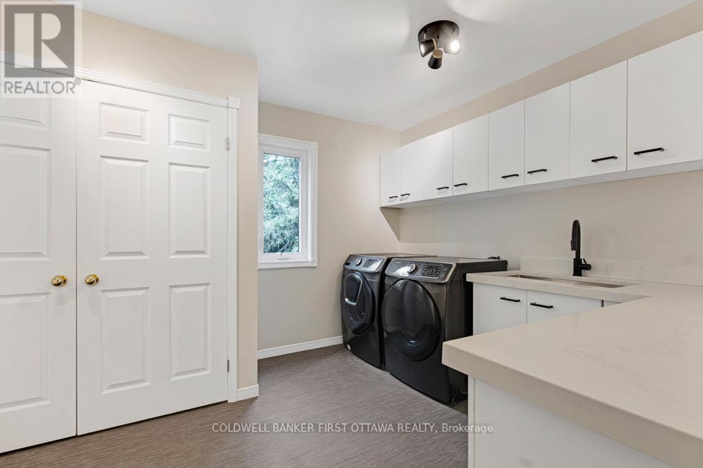 5525 Pettapiece Crescent, Ottawa, Ontario  K4M 1C6 - Photo 15 - X11936940