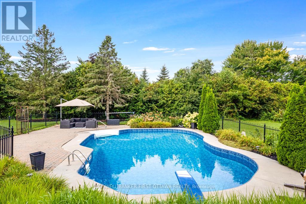 5525 Pettapiece Crescent, Ottawa, Ontario  K4M 1C6 - Photo 34 - X11936940