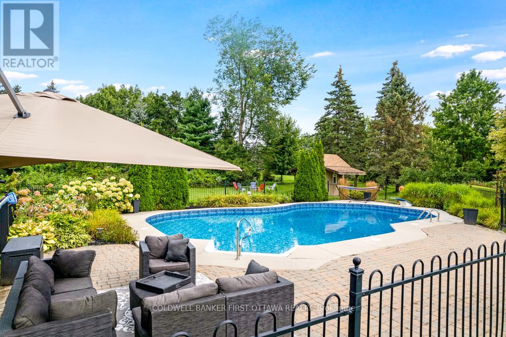 5525 Pettapiece Crescent, Ottawa, Ontario  K4M 1C6 - Photo 35 - X11936940