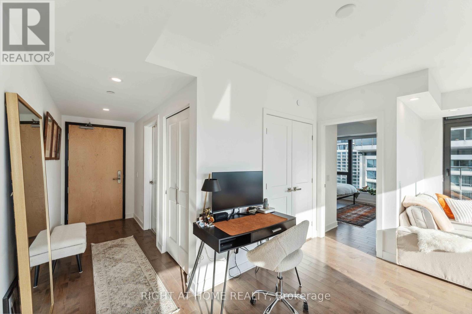 Property at 2307 - 340 QUEEN STREET image 4