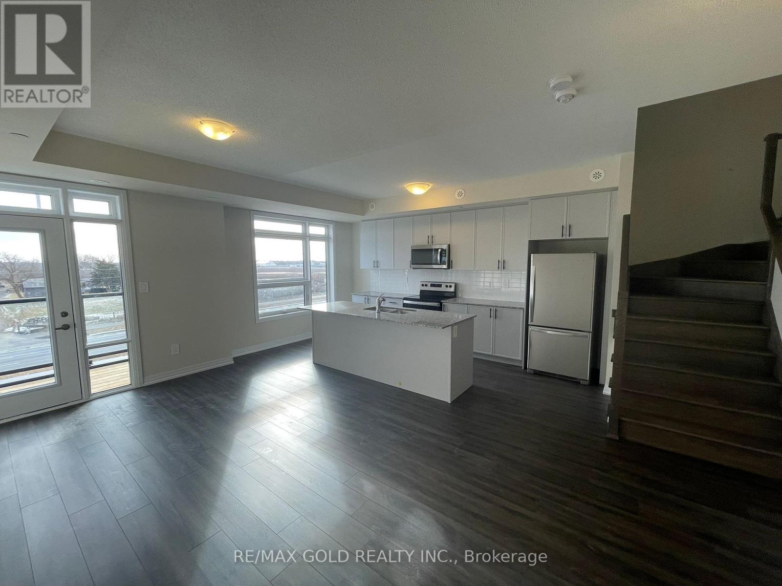 Property at 414 - 1581 ROSE WAY image 1