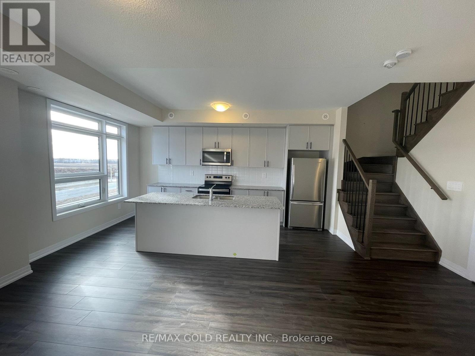 Property at 414 - 1581 ROSE WAY image 2